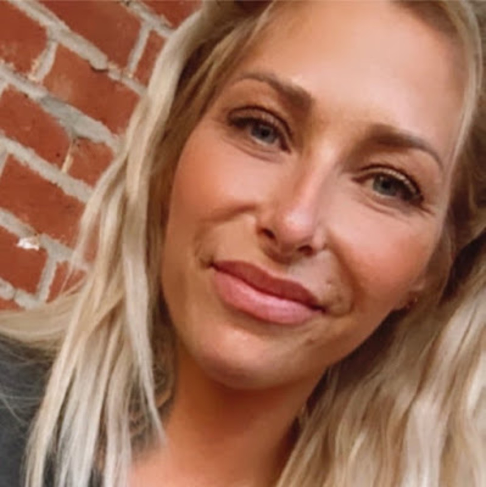 Meet your Posher, Alissa